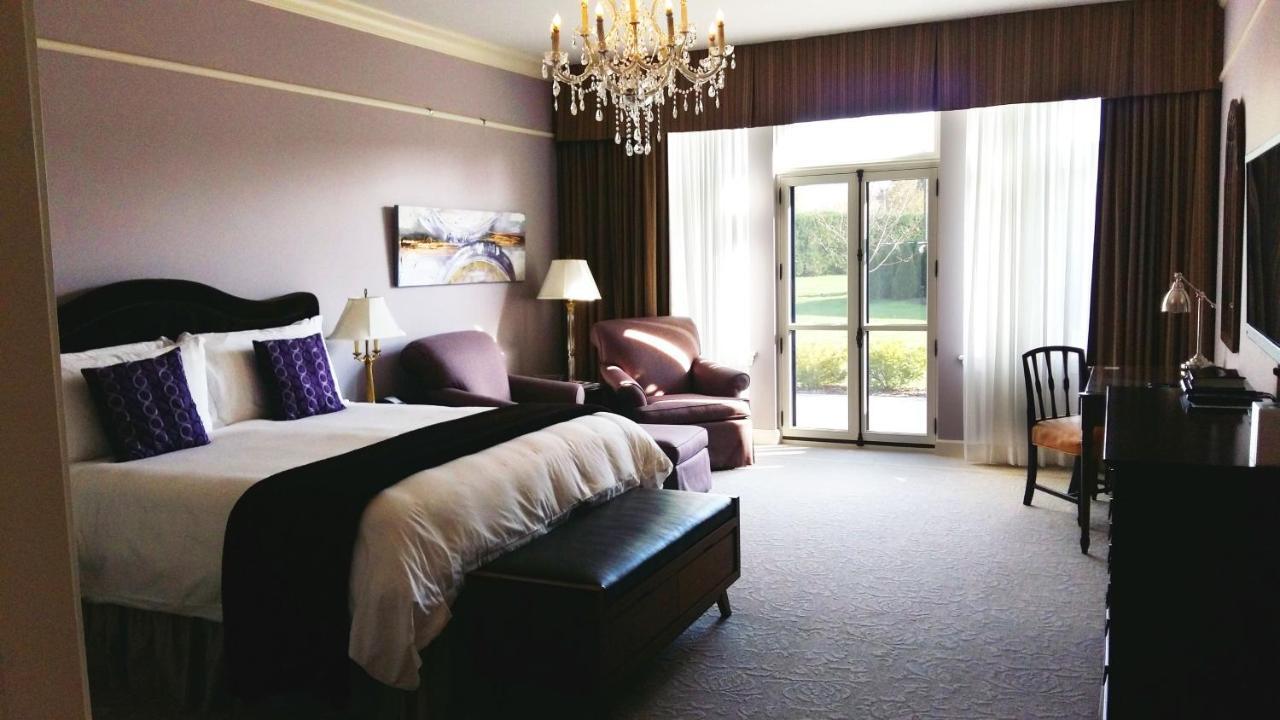 The Bruce Hotel Stratford Exterior photo